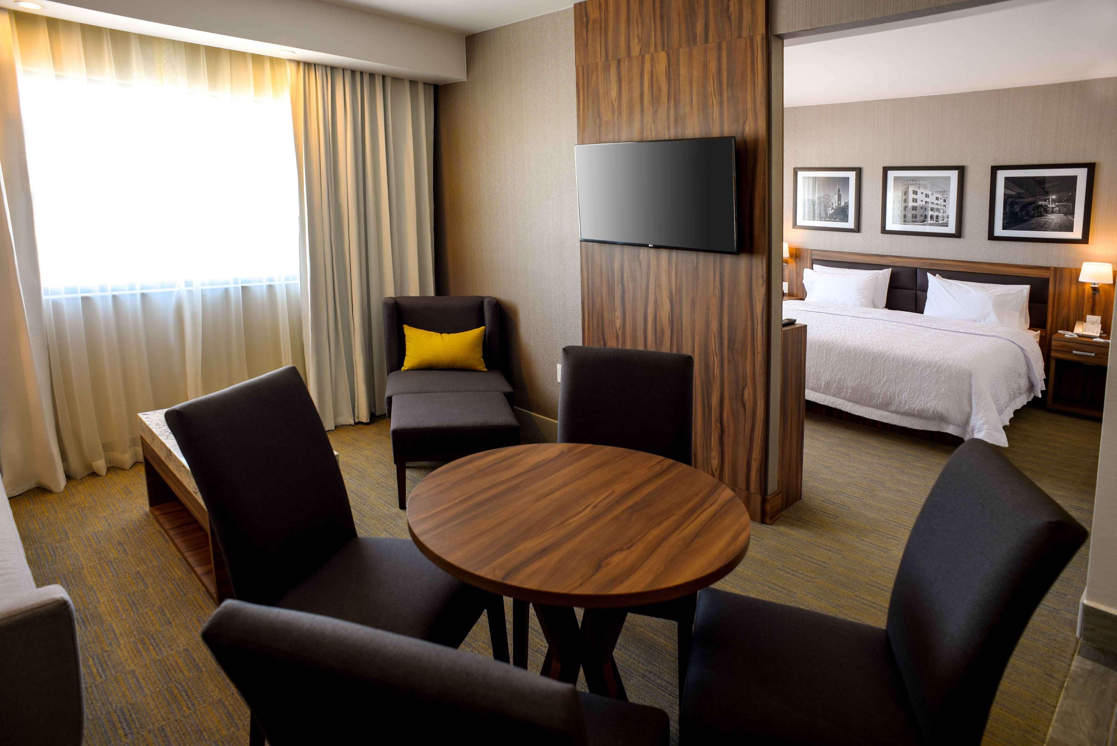 Hampton Inn Piedras Negras Ngoại thất bức ảnh