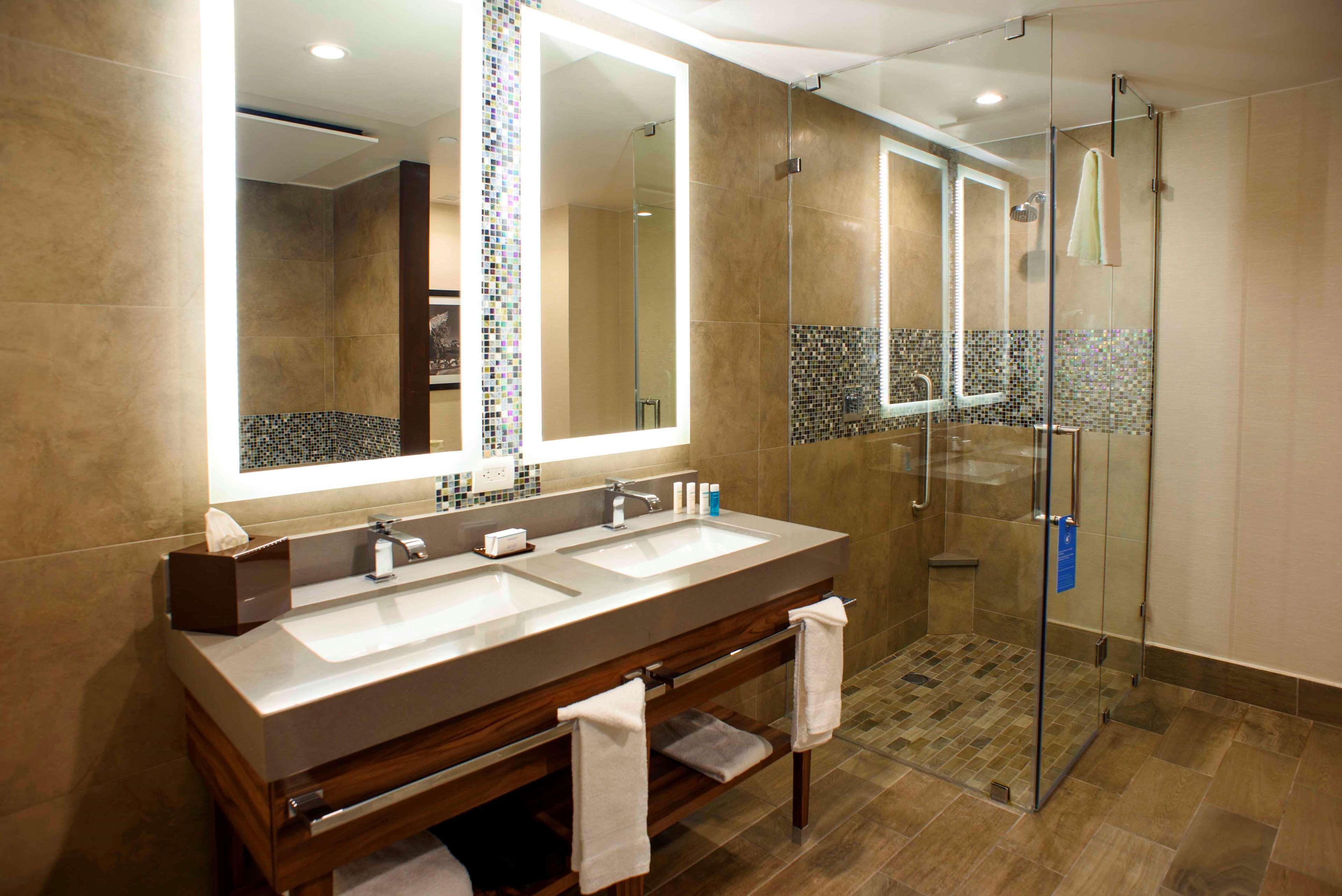 Hampton Inn Piedras Negras Ngoại thất bức ảnh