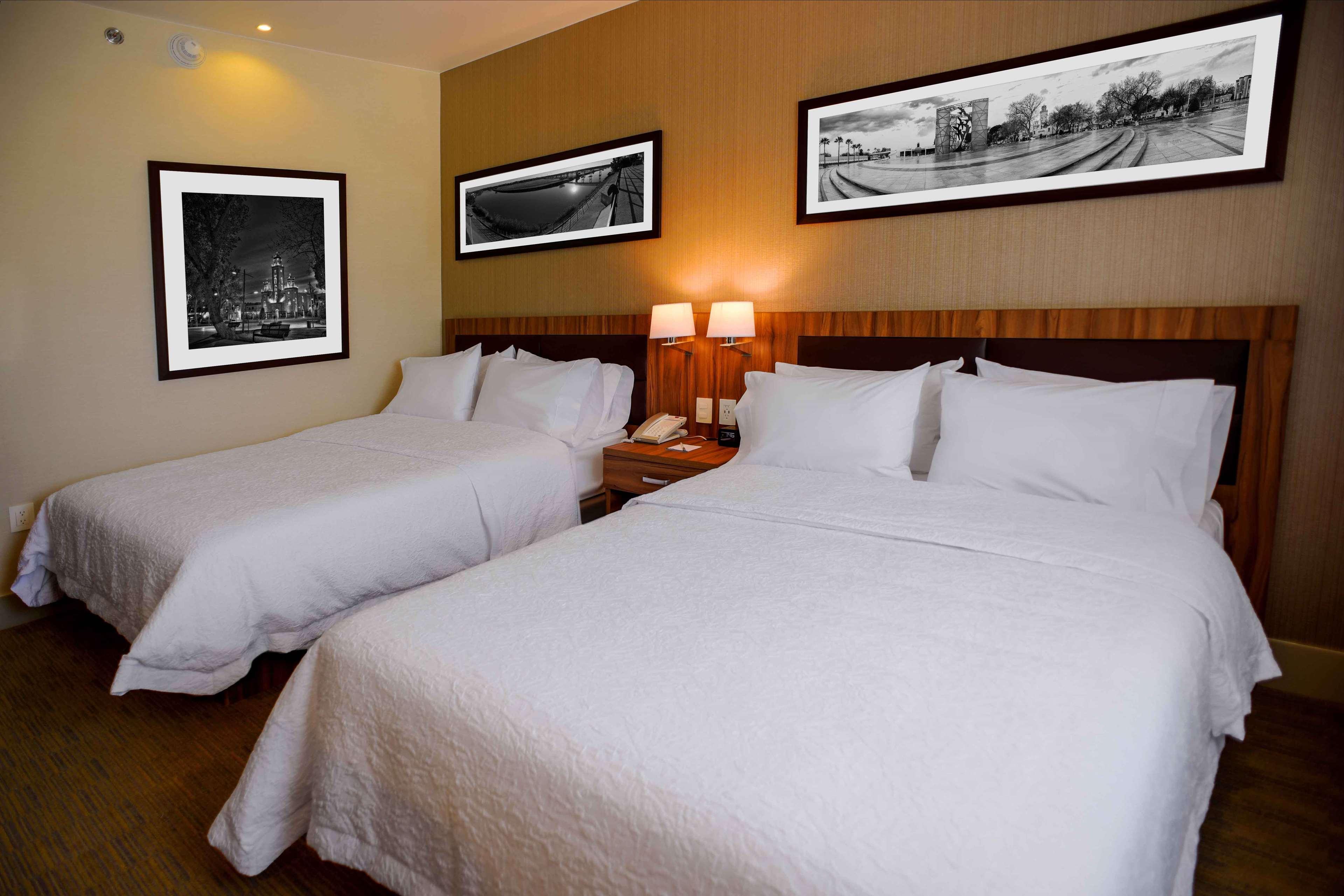 Hampton Inn Piedras Negras Ngoại thất bức ảnh