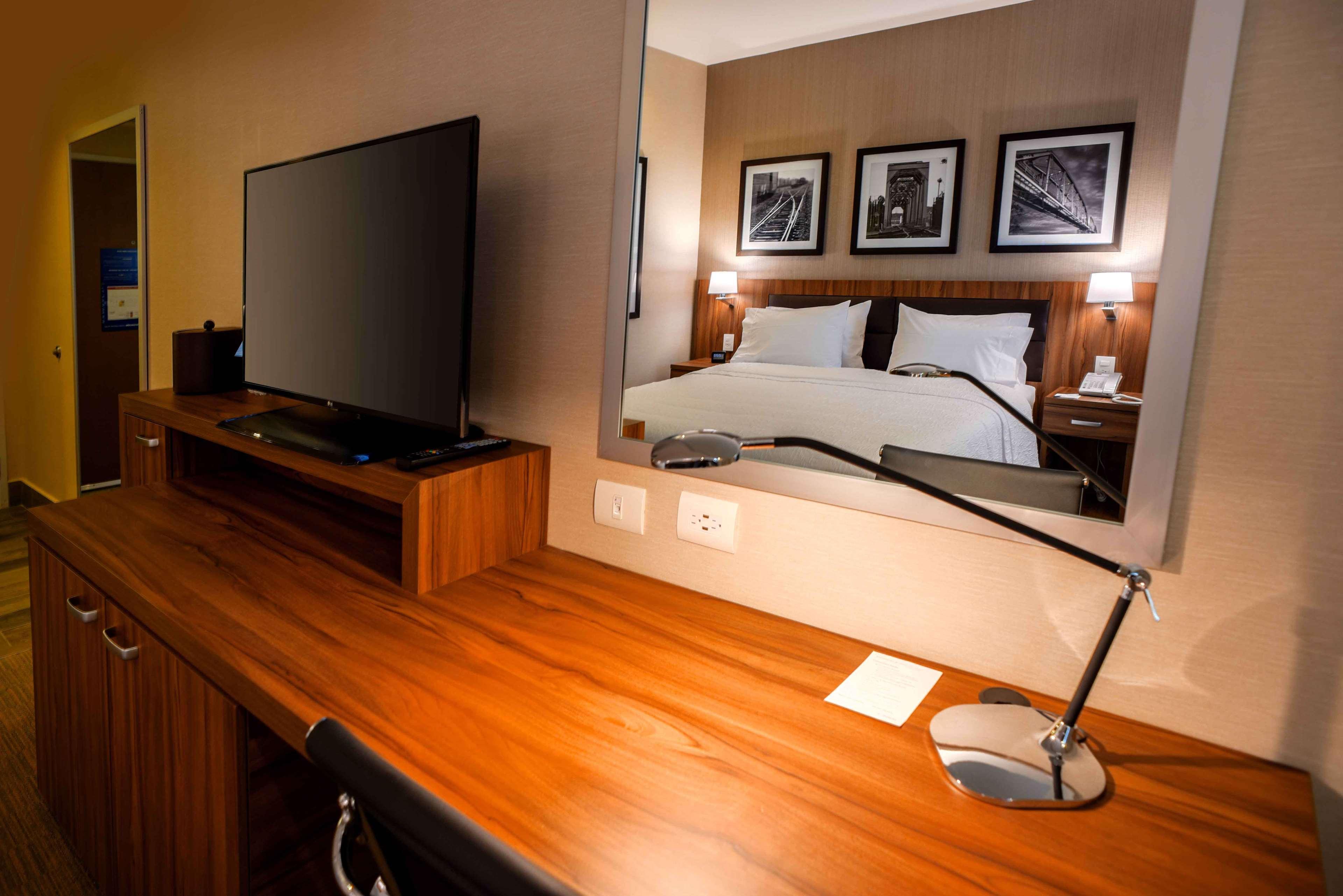 Hampton Inn Piedras Negras Ngoại thất bức ảnh