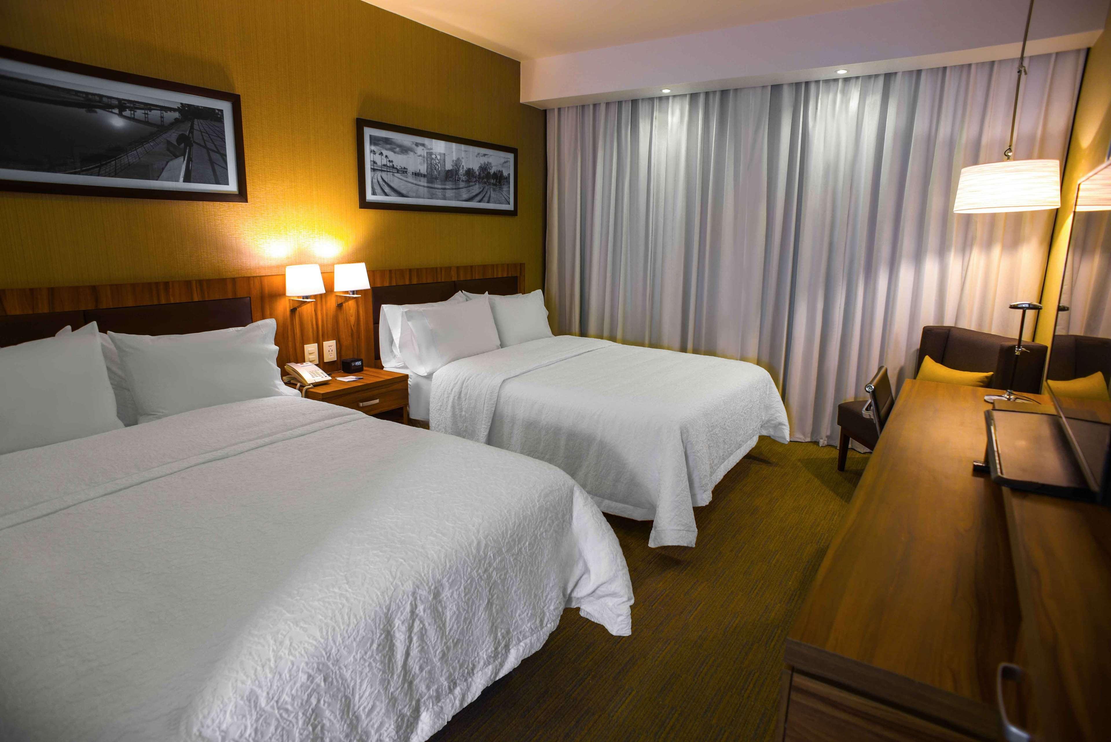 Hampton Inn Piedras Negras Ngoại thất bức ảnh