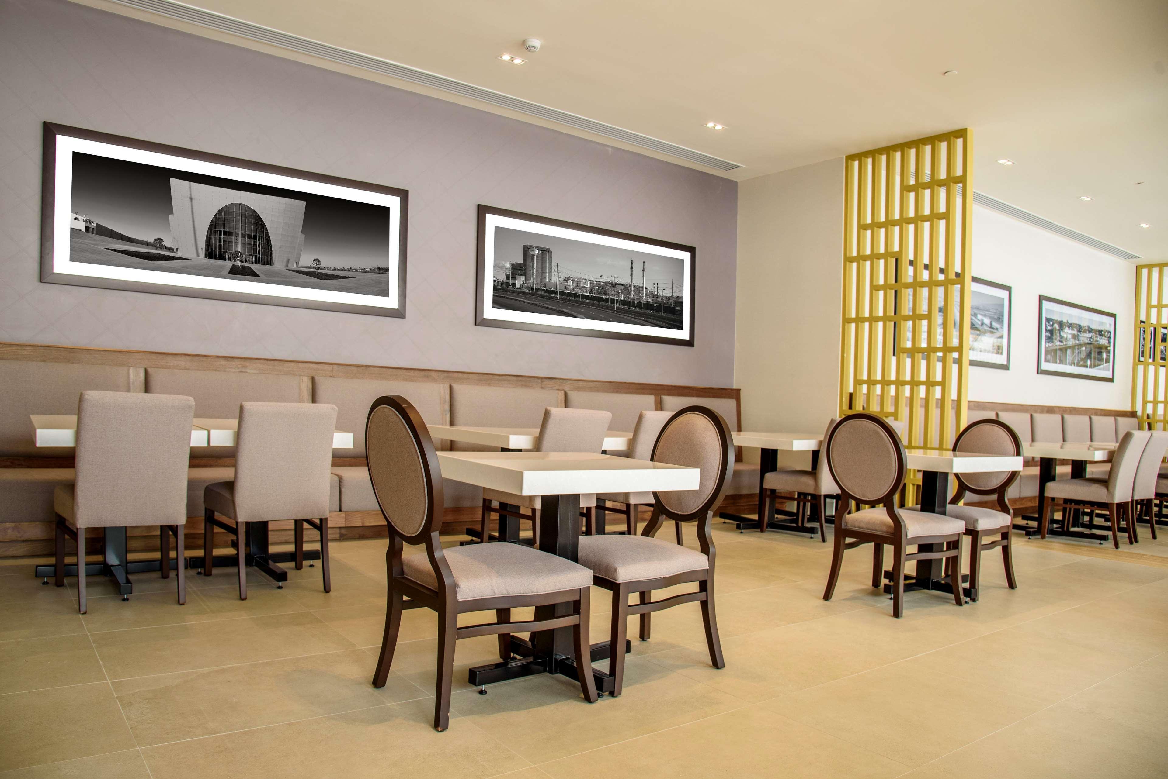 Hampton Inn Piedras Negras Ngoại thất bức ảnh