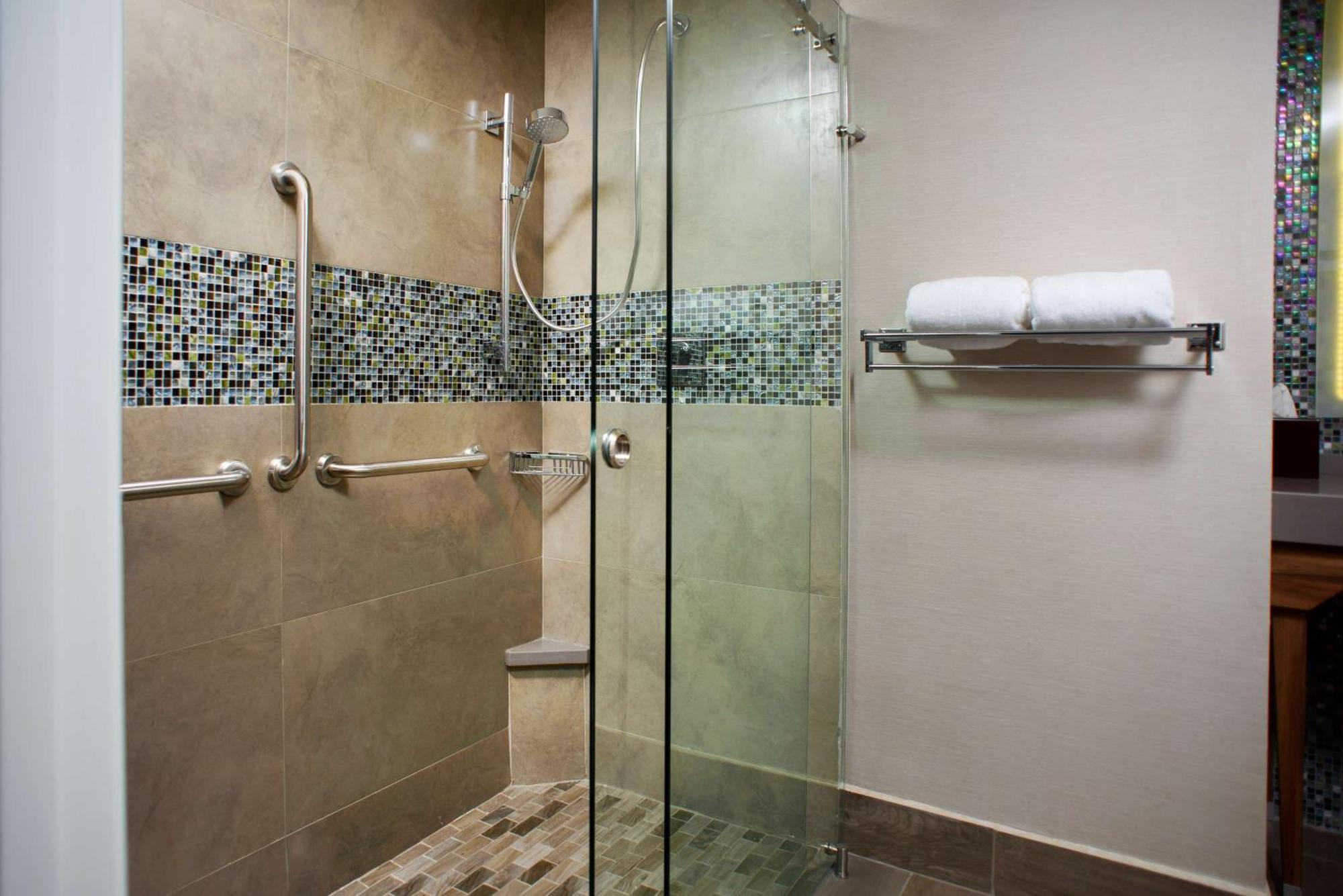 Hampton Inn Piedras Negras Ngoại thất bức ảnh
