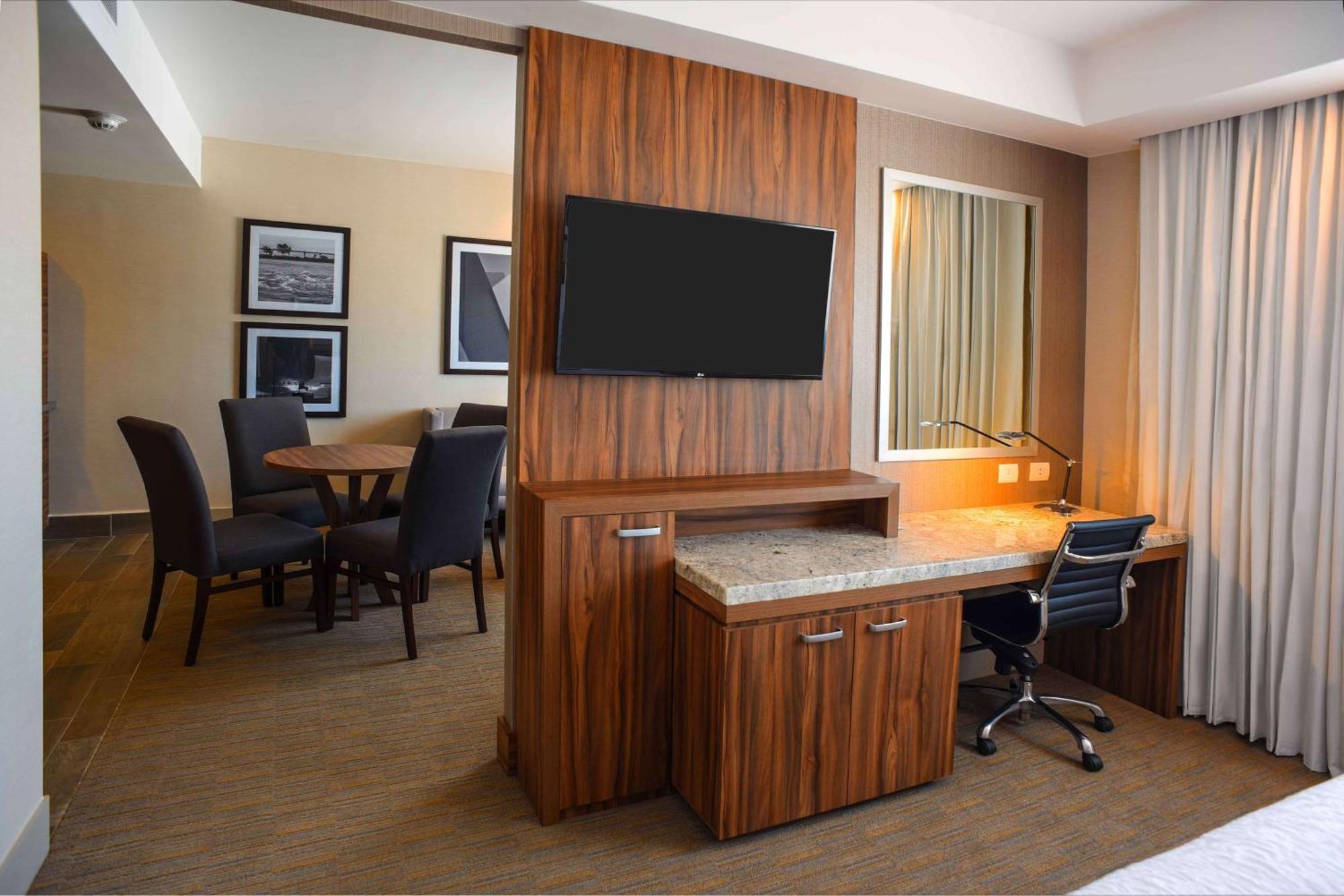 Hampton Inn Piedras Negras Ngoại thất bức ảnh